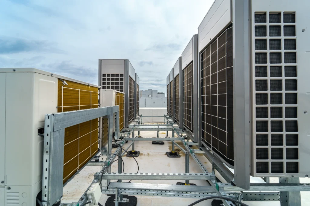 vrf-outdoor-condensing-units-commercial-rooftop-installation